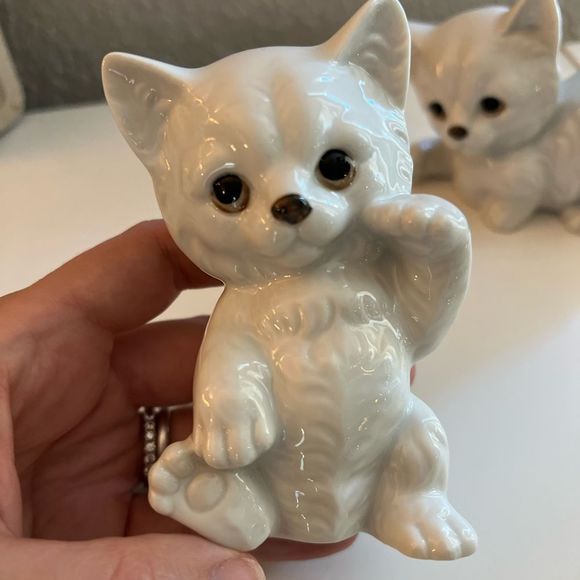 Vintage •Porcelain Cats- made in Japan• - Picture 4 of 8